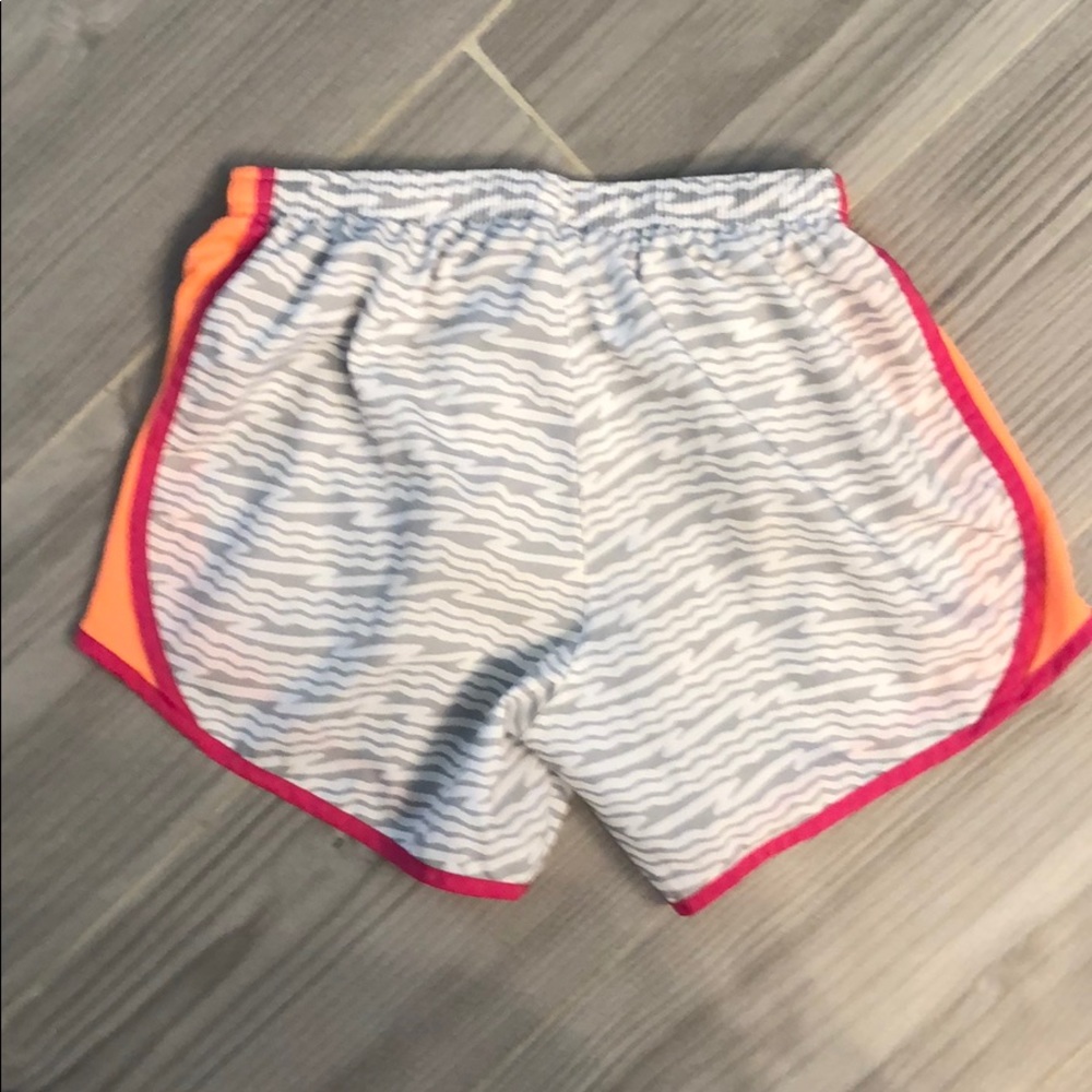 Nike Girls Dri-Fit Running Shorts in Zebra Print - Picture 3 of 4